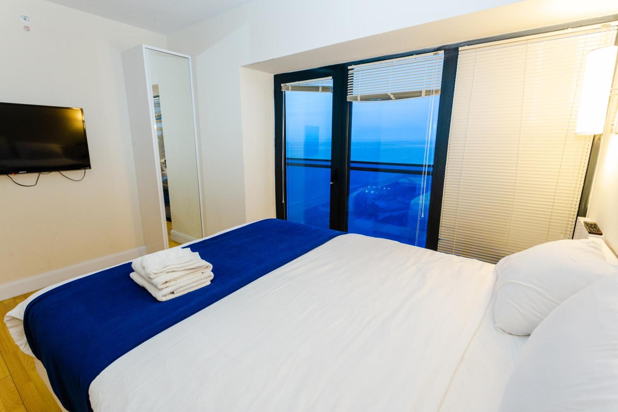 Orbi City Sea View Apartments Batumi Exterior foto